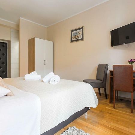 Golden Split Rooms Экстерьер фото
