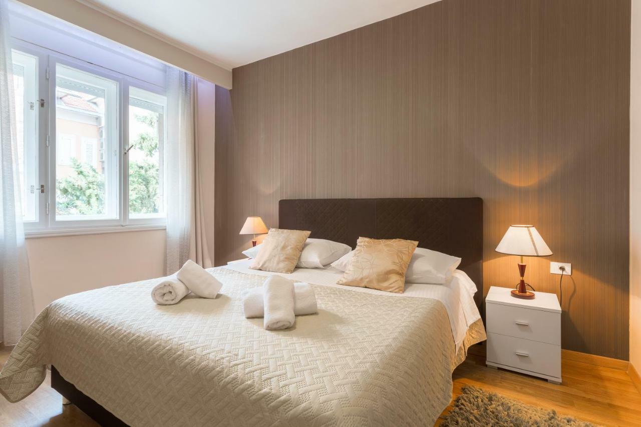 Golden Split Rooms Экстерьер фото