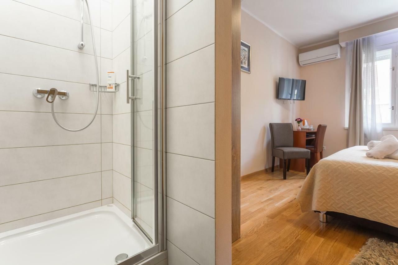 Golden Split Rooms Экстерьер фото