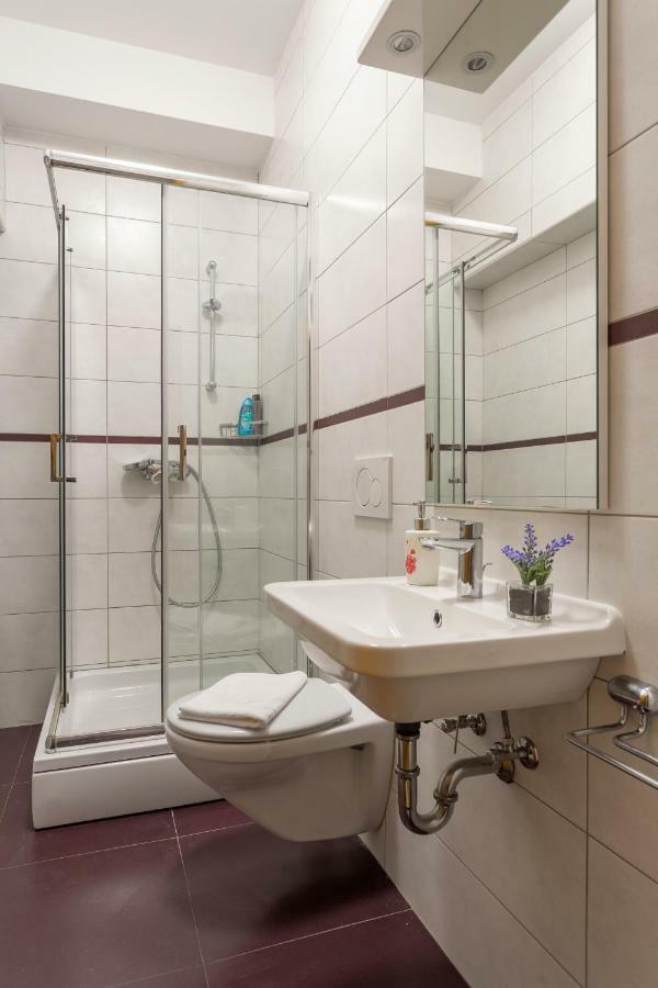 Golden Split Rooms Экстерьер фото