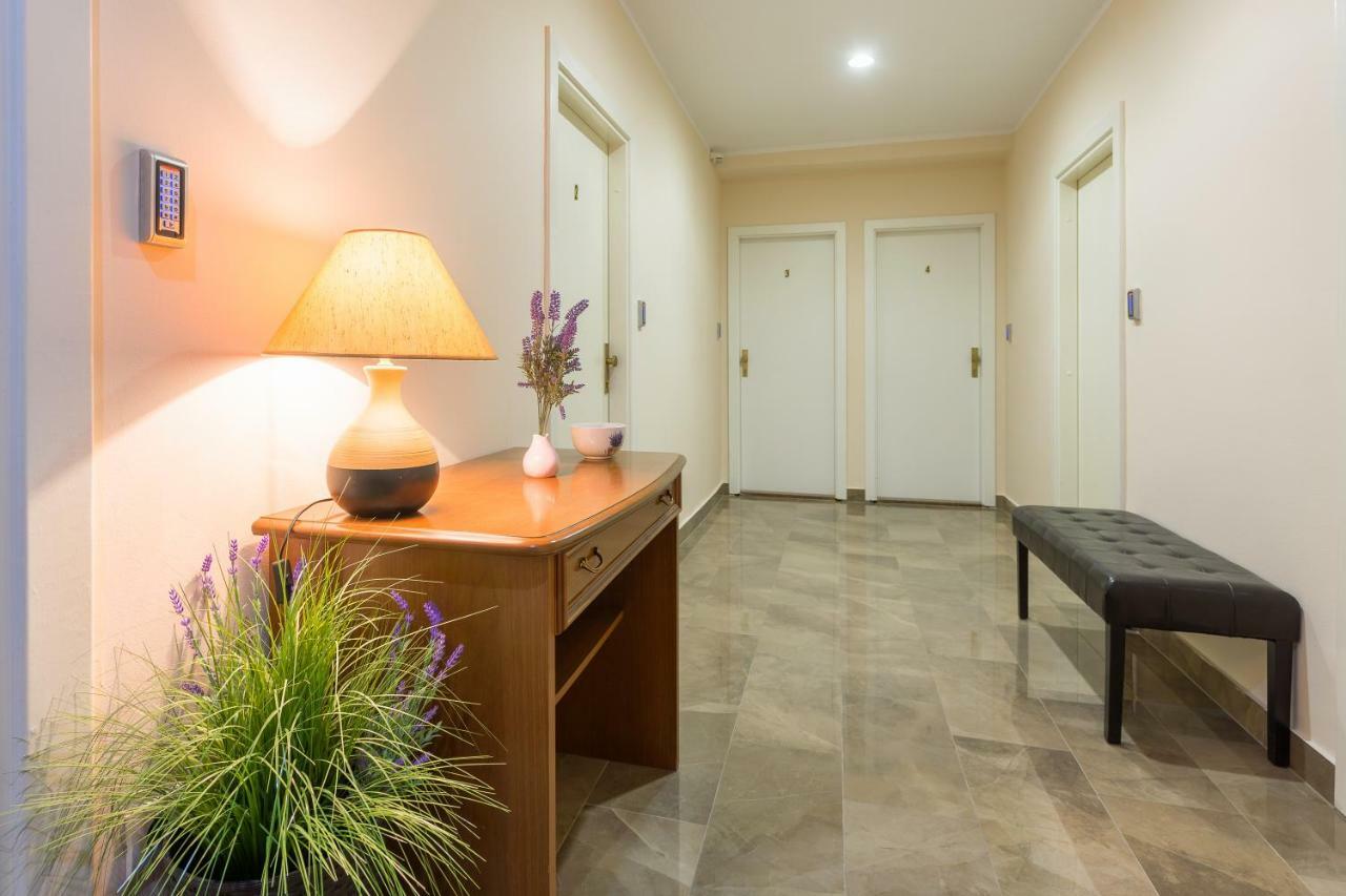 Golden Split Rooms Экстерьер фото